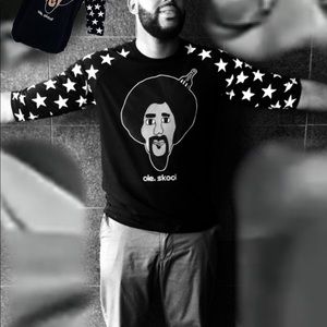 New black men’s shirt. Baseball length sleeves.